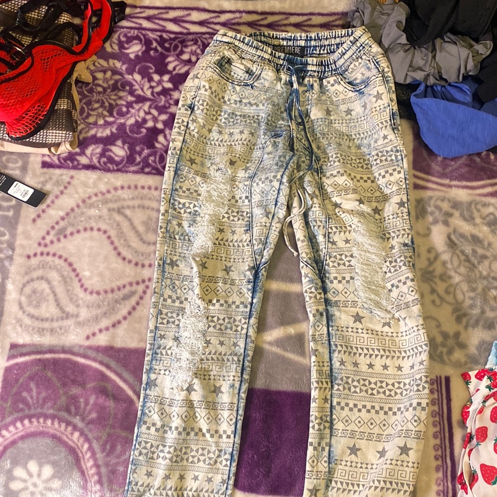 Your typical Jean material joggers- came as seen in picture. Ripped & faded.